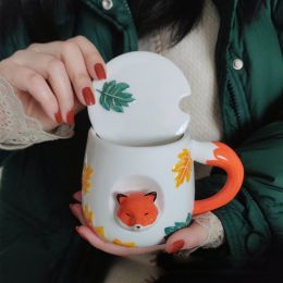 Creative Hand-painted Ceramic Cover Cup (Option: Maple Leaf Fox-301to400ml)