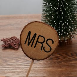 Personalized Wooden Cake Party Decoration Card (Option: MRS)